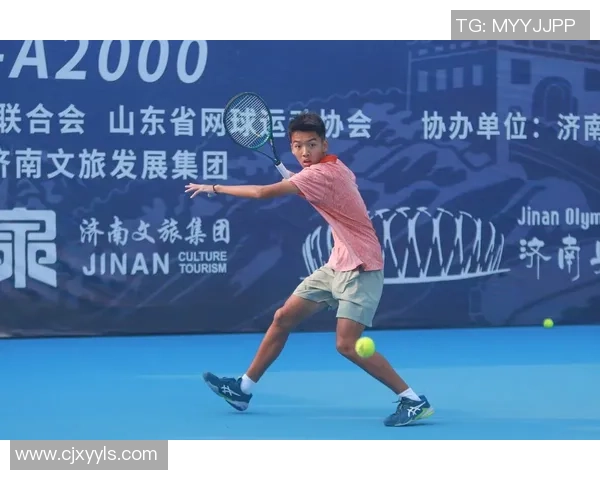 上海网球队的训练与竞技状态全景揭秘，助力网球梦想的成长之路